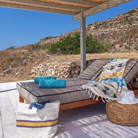 Syros Grace Eco-villa With Jacuzzi & Stuning Views Βίλα
